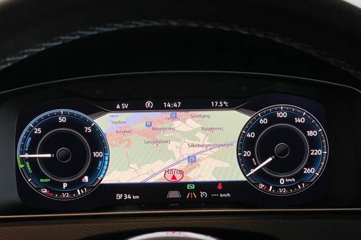 Blå VW Golf fra 2017