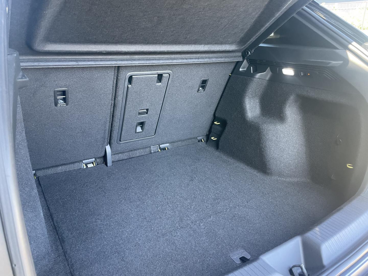 Gul VW ID.4 fra 2021