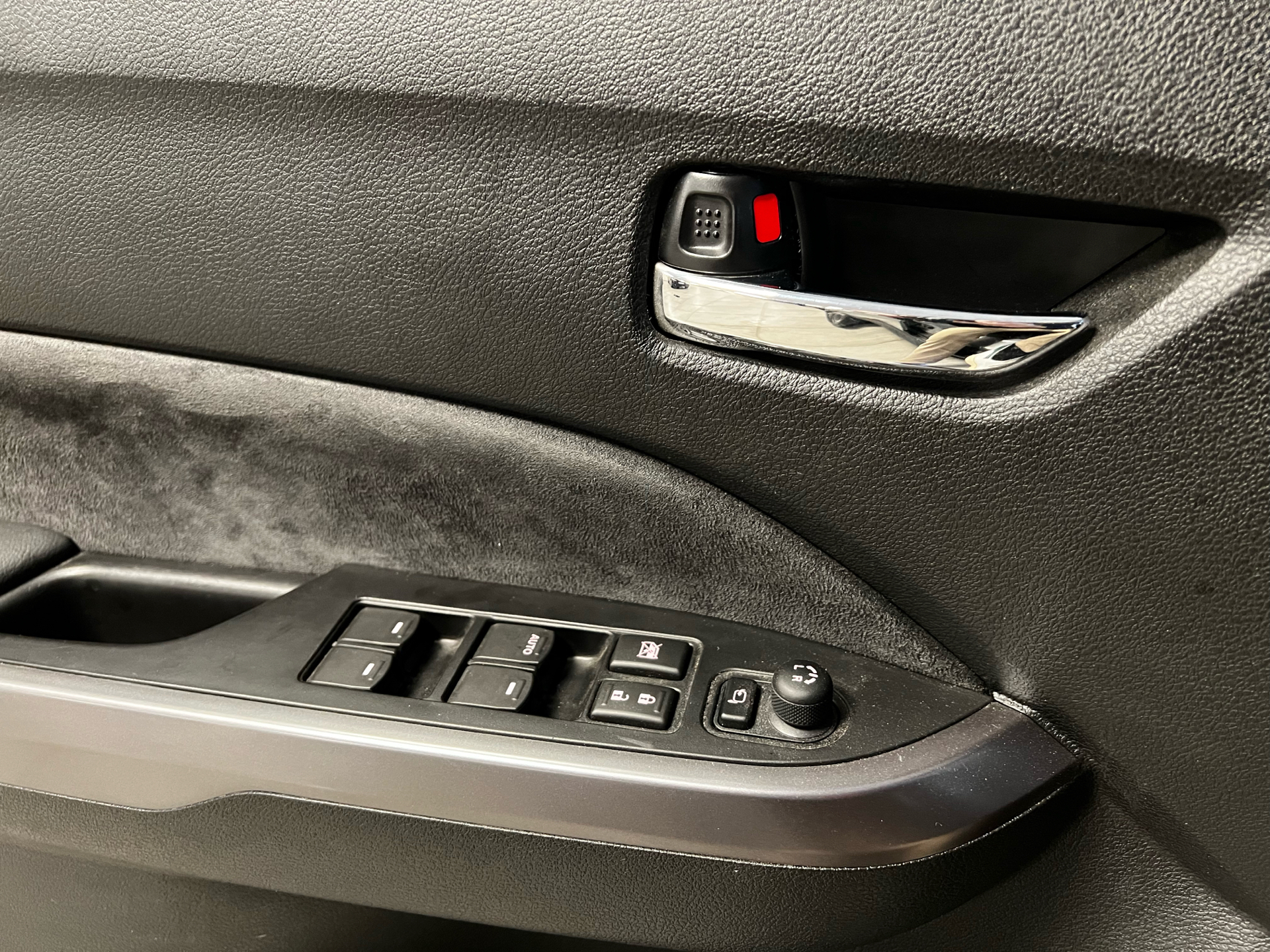 Grå Suzuki Vitara fra 2019