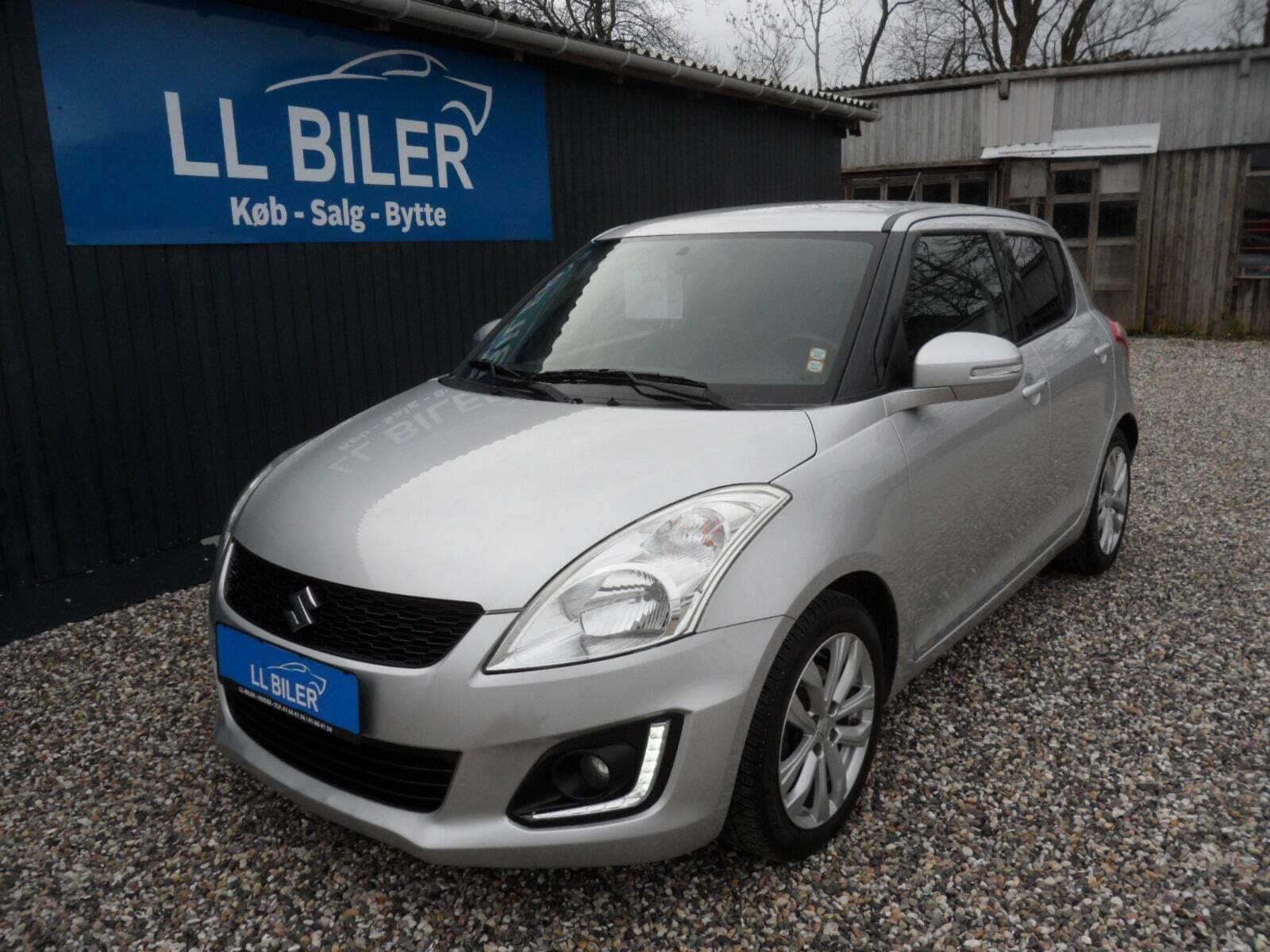 Grå Suzuki Swift fra 2015