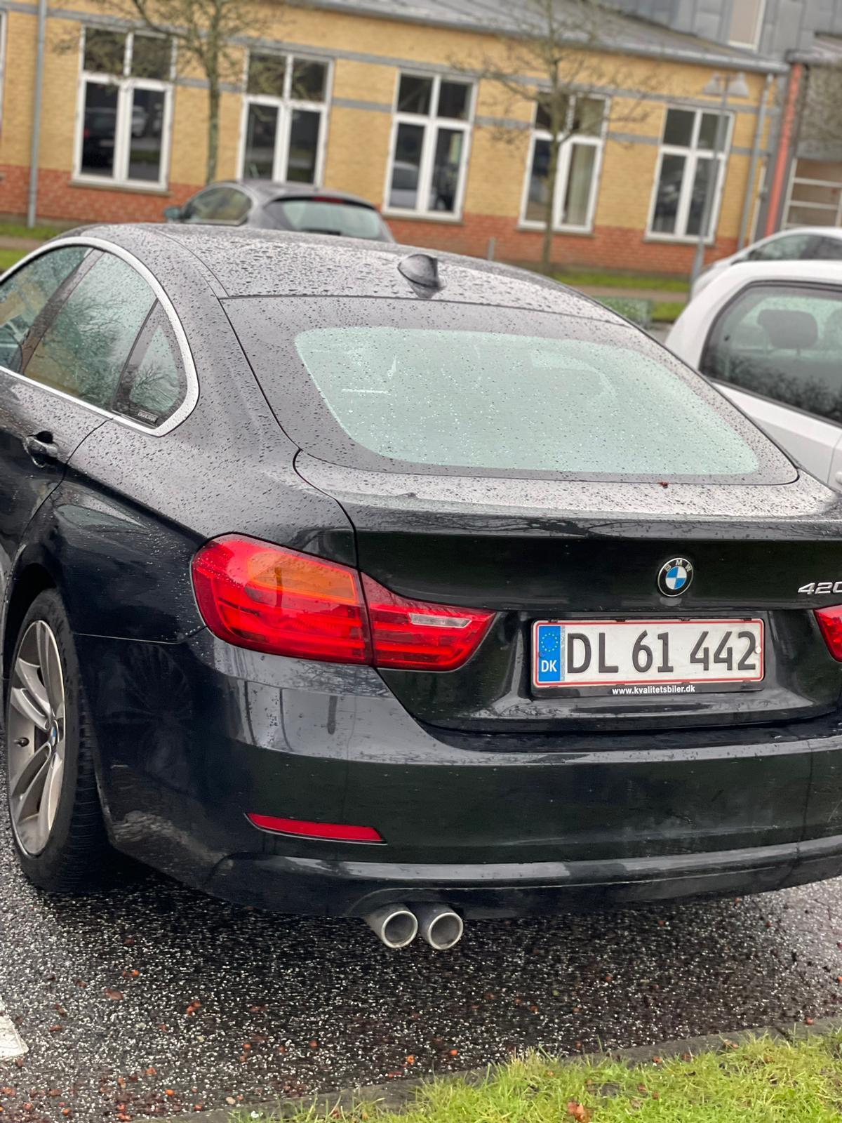 Sort BMW 4-serie fra 2017