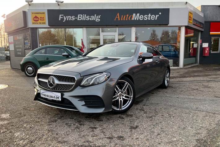 Grå Mercedes E220 d fra 2017