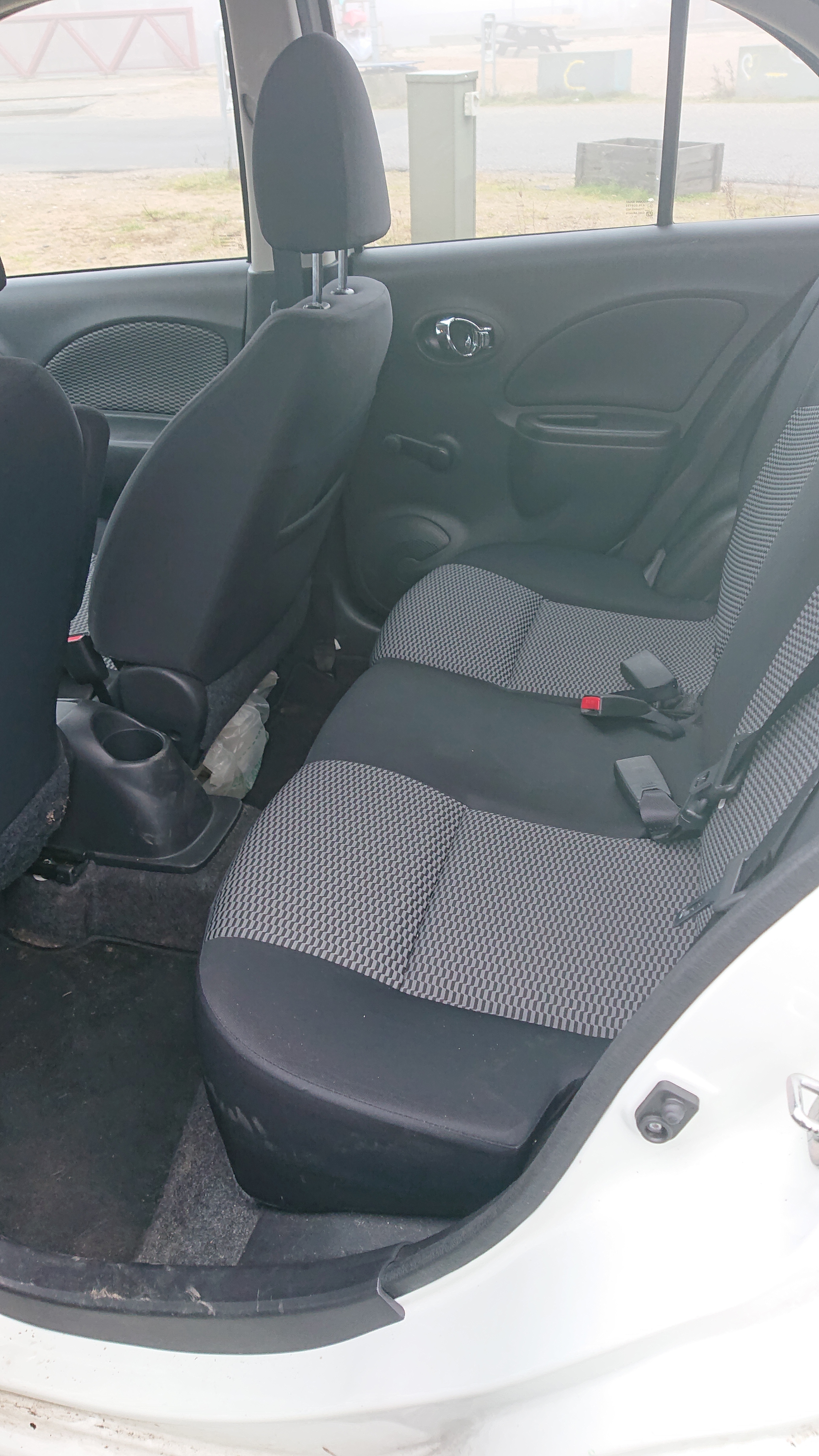 Hvid Nissan Micra fra 2016