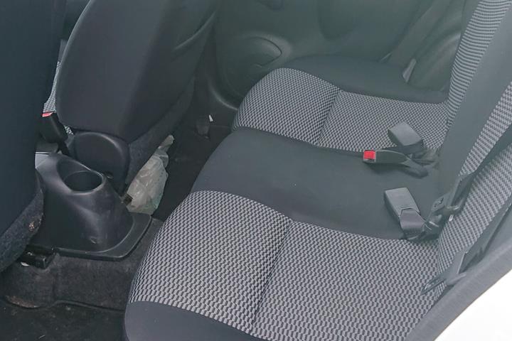 Hvid Nissan Micra fra 2016