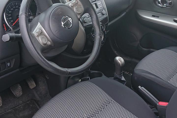 Hvid Nissan Micra fra 2016