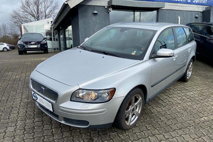 Grå Volvo V50 fra 2007