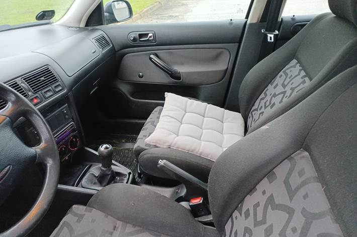 Sort VW Golf fra 1998