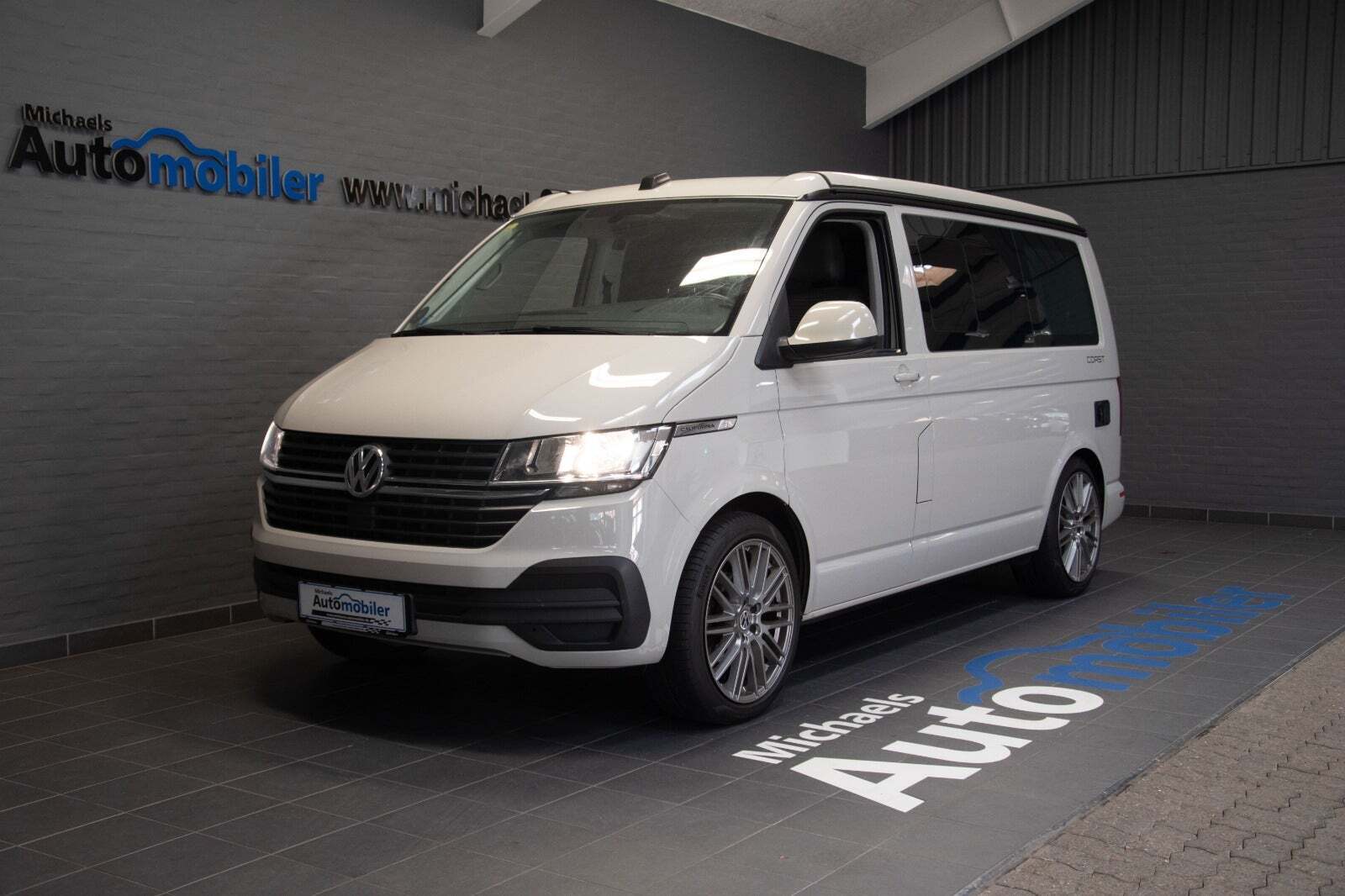 Grå VW California fra 2020