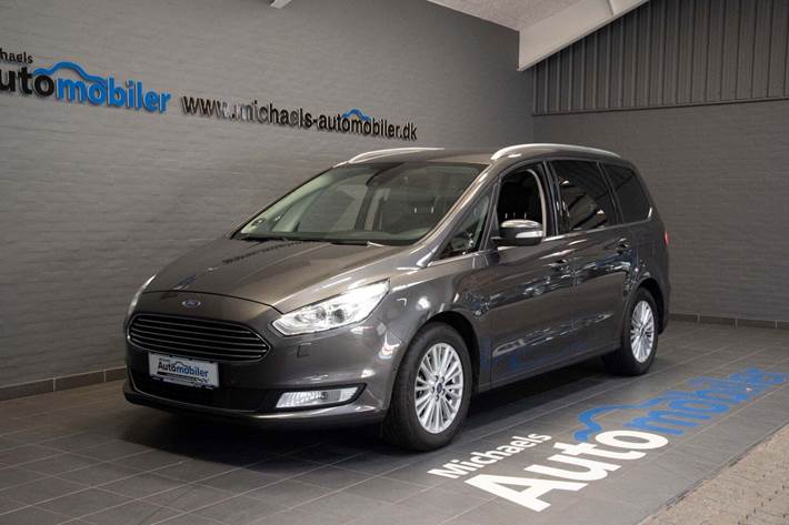 Grå Ford Galaxy fra 2019 set udefra