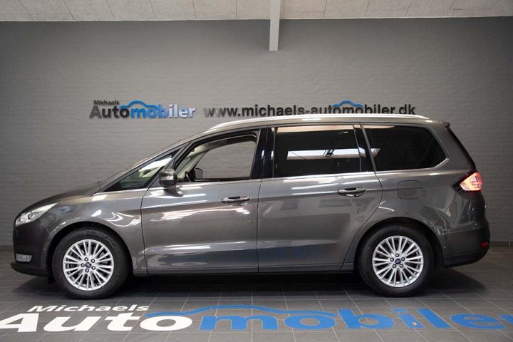 Grå Ford Galaxy fra 2019