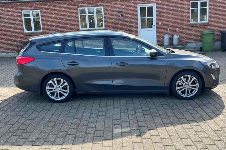 Grå Ford Focus fra 2020