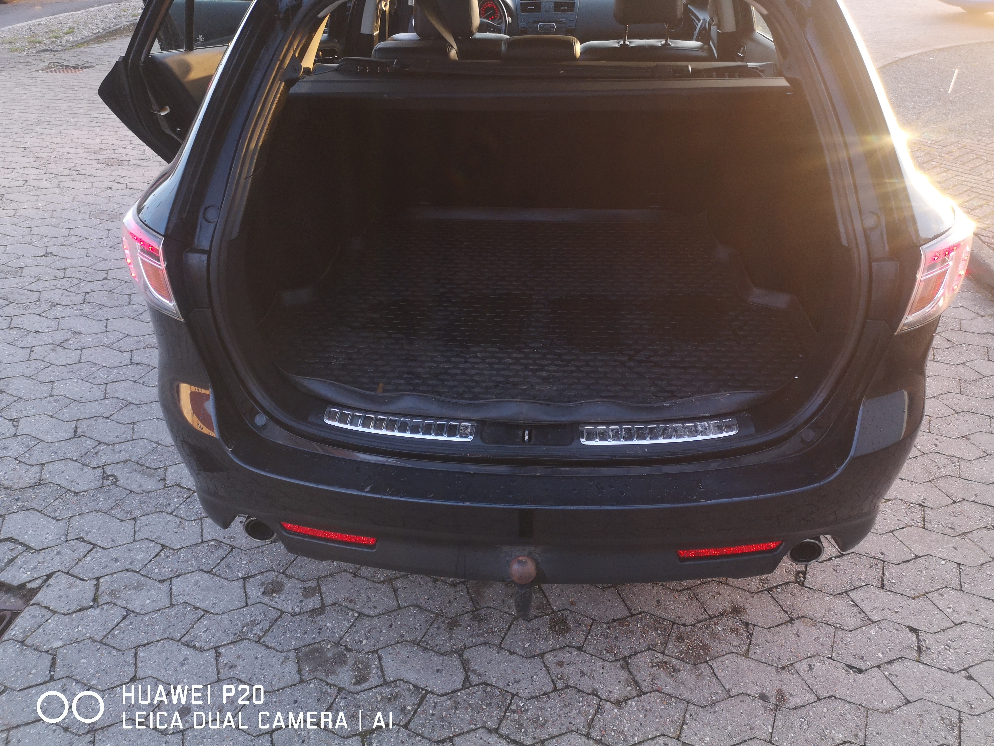 Sort Mazda 6 fra 2010