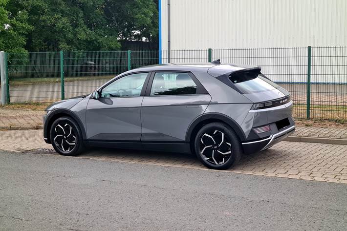 Grå Hyundai Ioniq 5 fra 2022