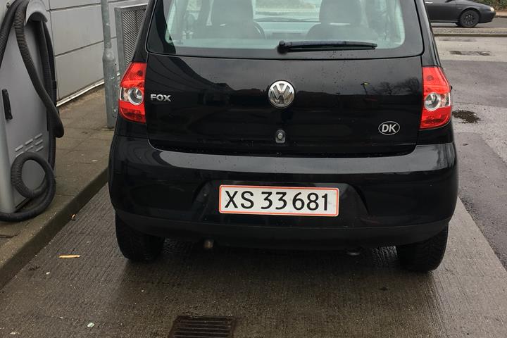 Sort VW Fox fra 2005