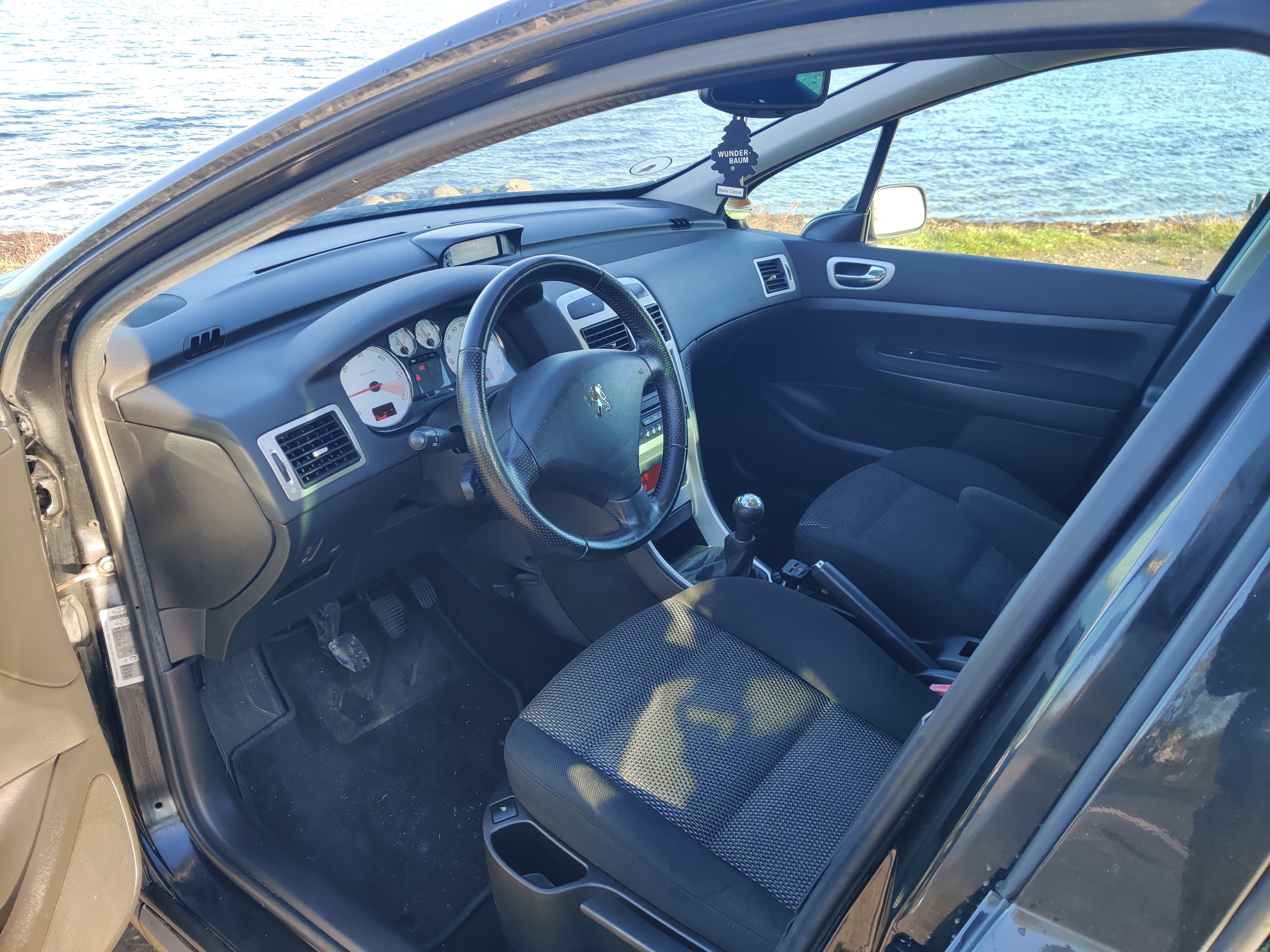 Sort Peugeot 307 fra 2006