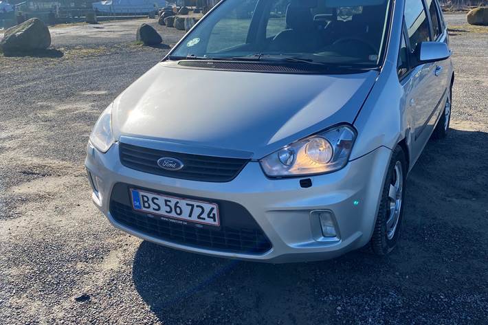 Grå Ford C-MAX fra 2007