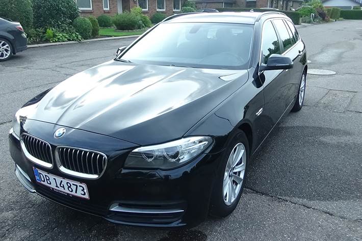 Sort BMW 525d fra 2015