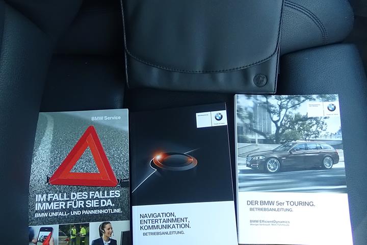 Sort BMW 525d fra 2015