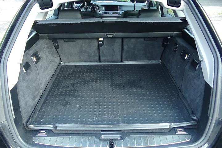 Sort BMW 525d fra 2015