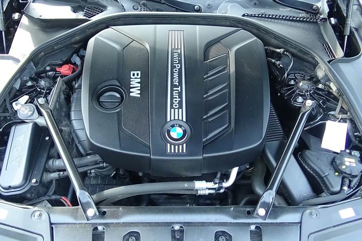 Sort BMW 525d fra 2015