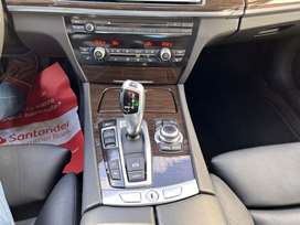 BMW 750i 4,4 aut.