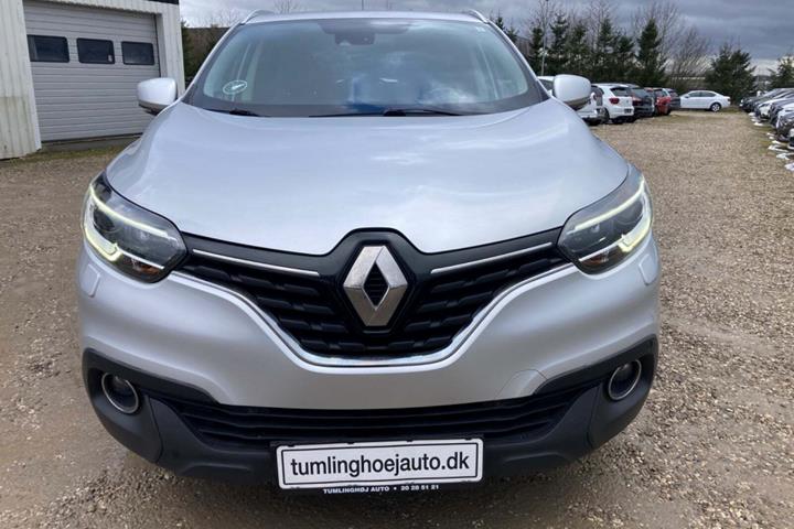 Sølv Renault Kadjar fra 2018 set udefra