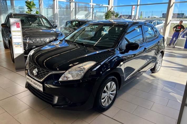 Grå Suzuki Baleno fra 2018