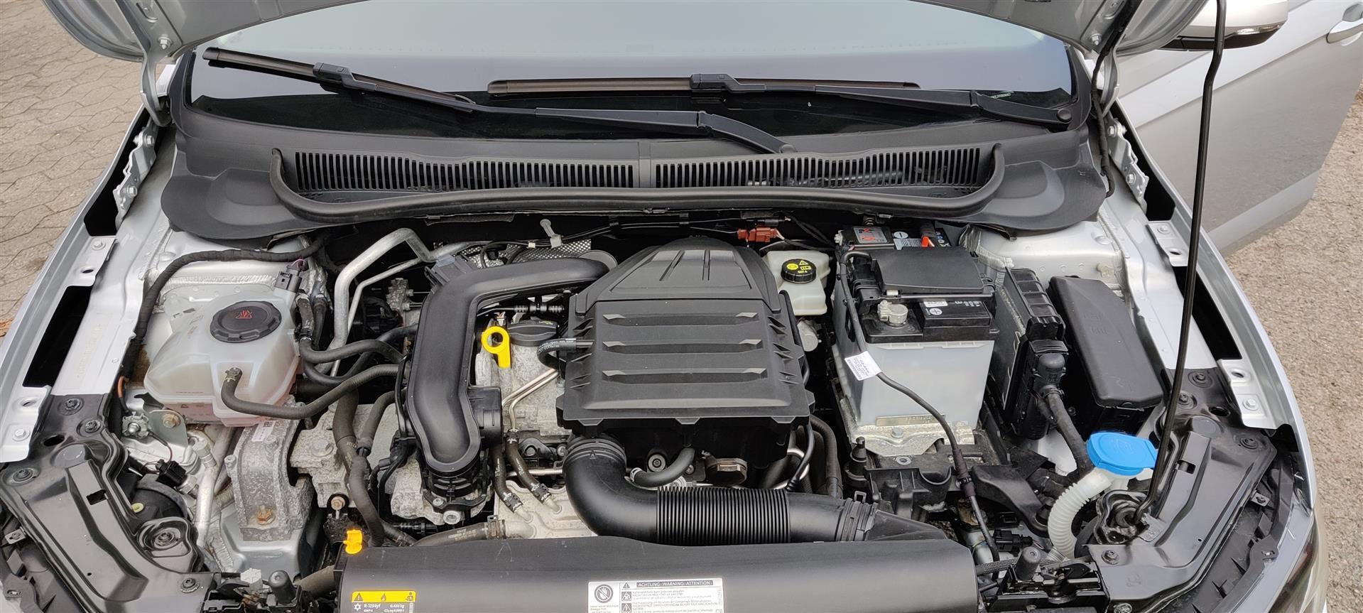 Sølv VW Polo fra 2018