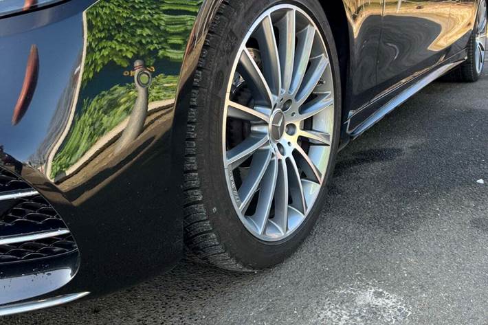 Grå Mercedes S400 d fra 2018