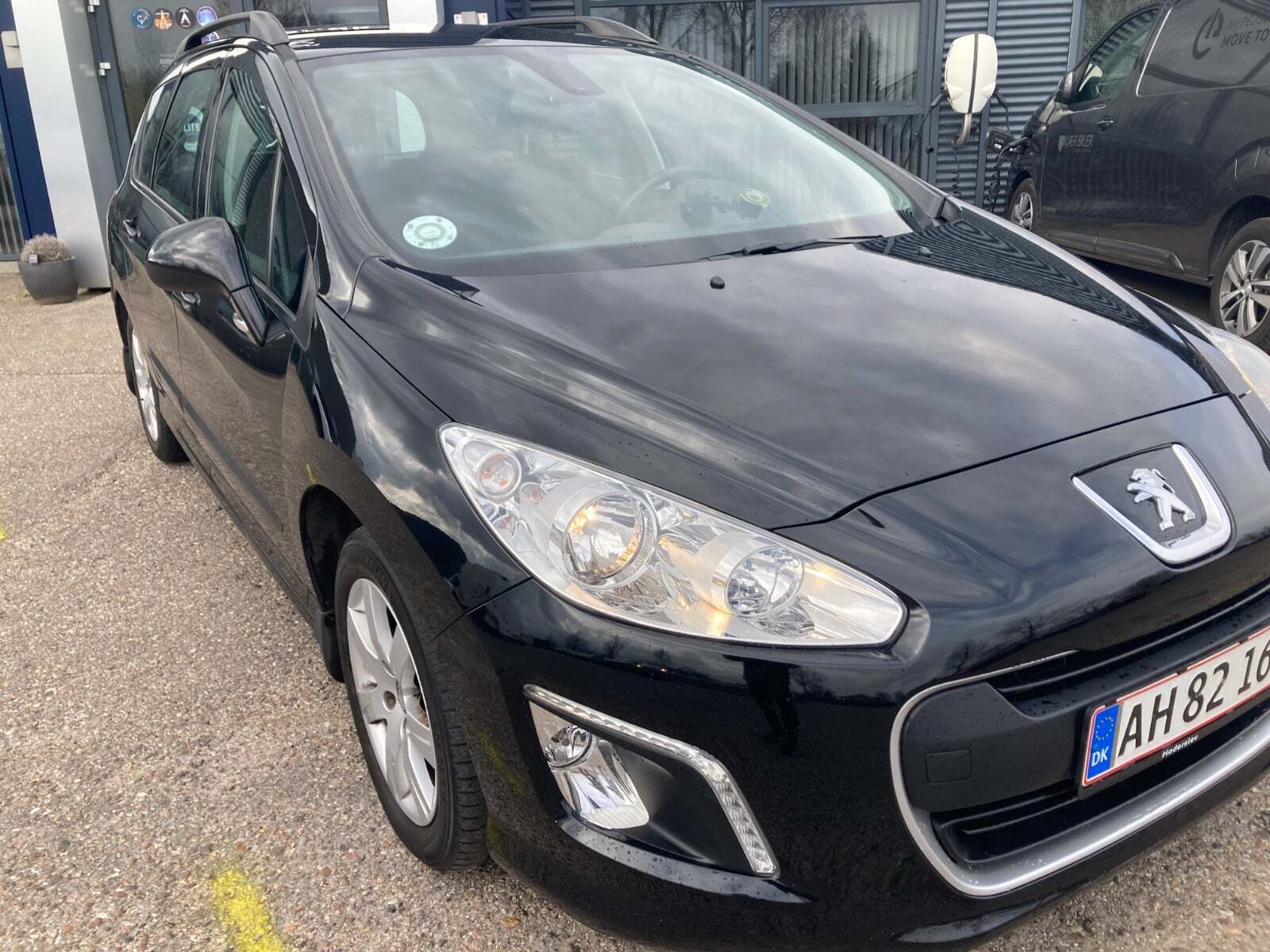 Sort Peugeot 308 fra 2013