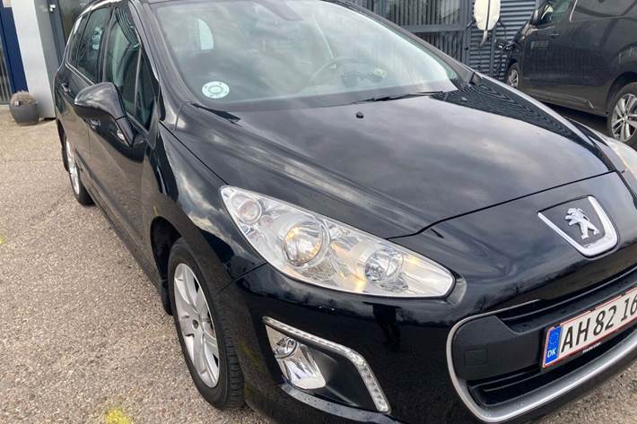 Sort Peugeot 308 fra 2013