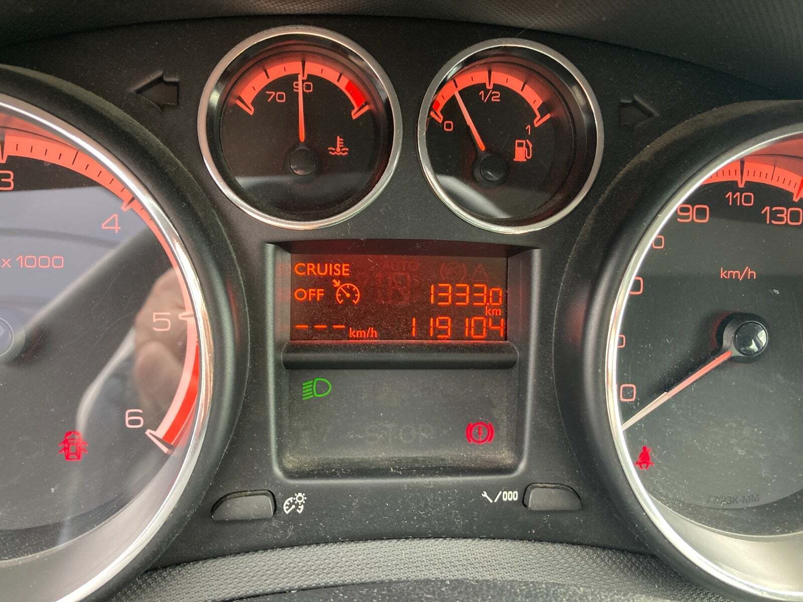 Sort Peugeot 308 fra 2013