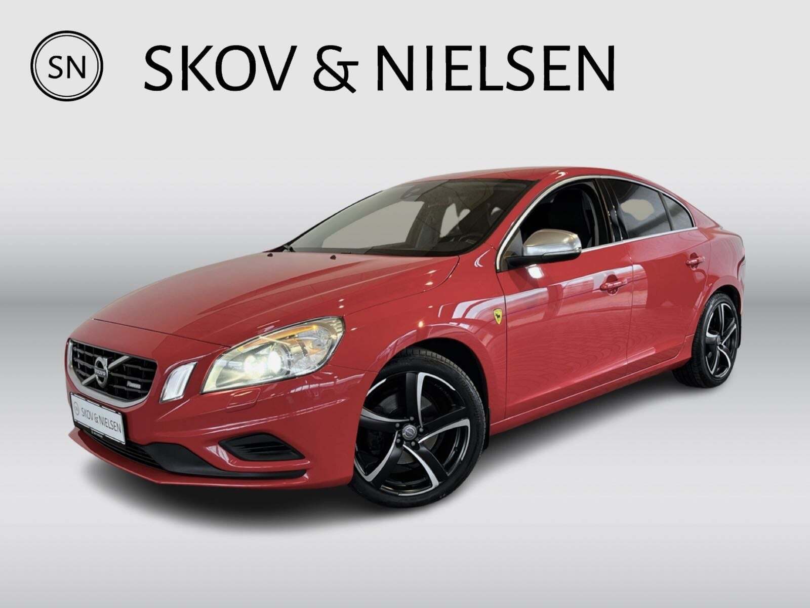 Rød Volvo S60 fra 2011