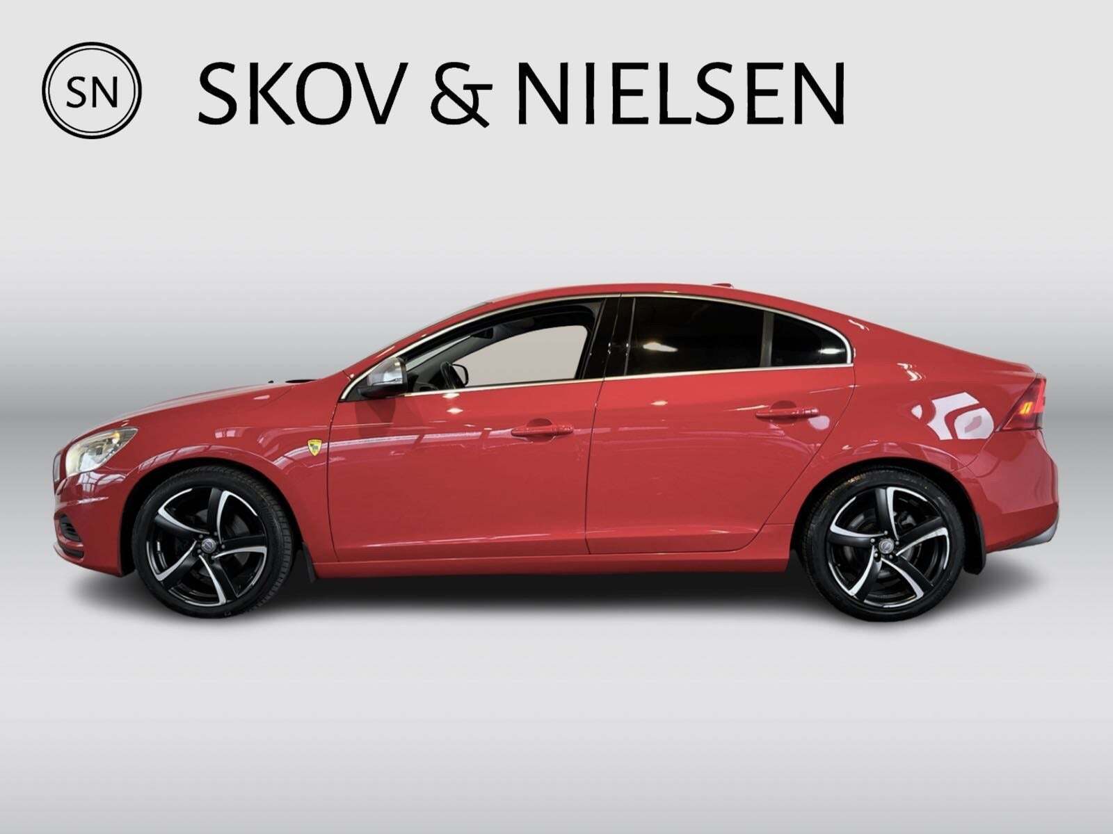 Rød Volvo S60 fra 2011