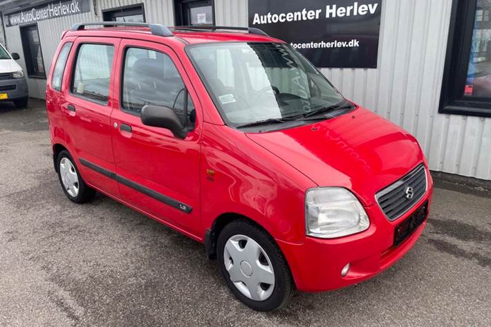 Rød Suzuki Wagon R fra 2003
