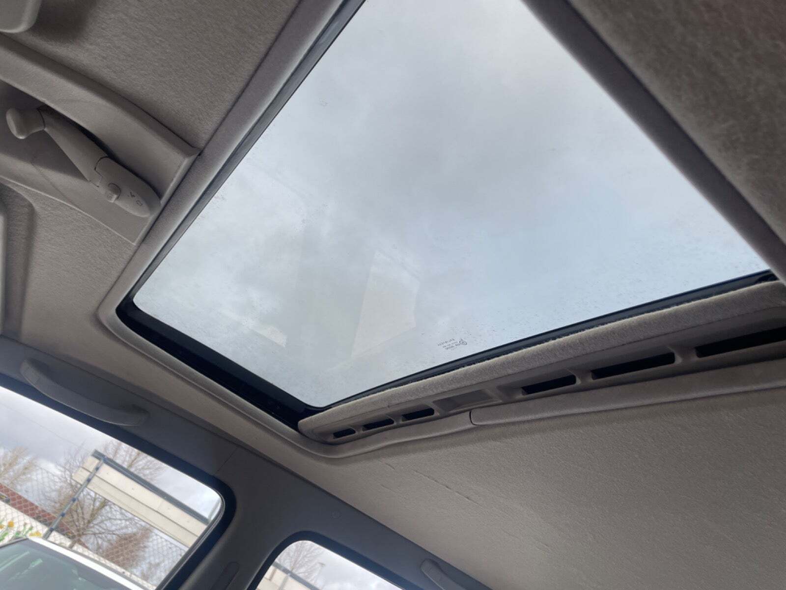 Rød Suzuki Wagon R fra 2003