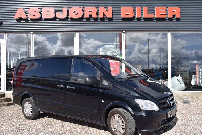 Grå Mercedes Vito 122 fra 2012
