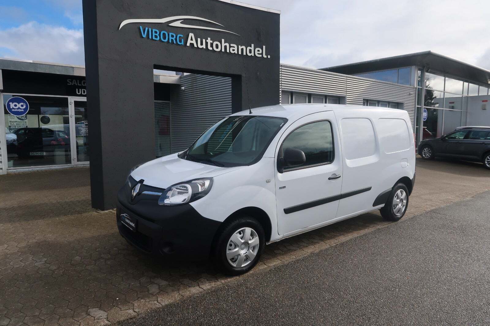 Hvid Renault Kangoo fra 2018 set udefra