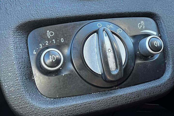 Blå Ford Fiesta fra 2013