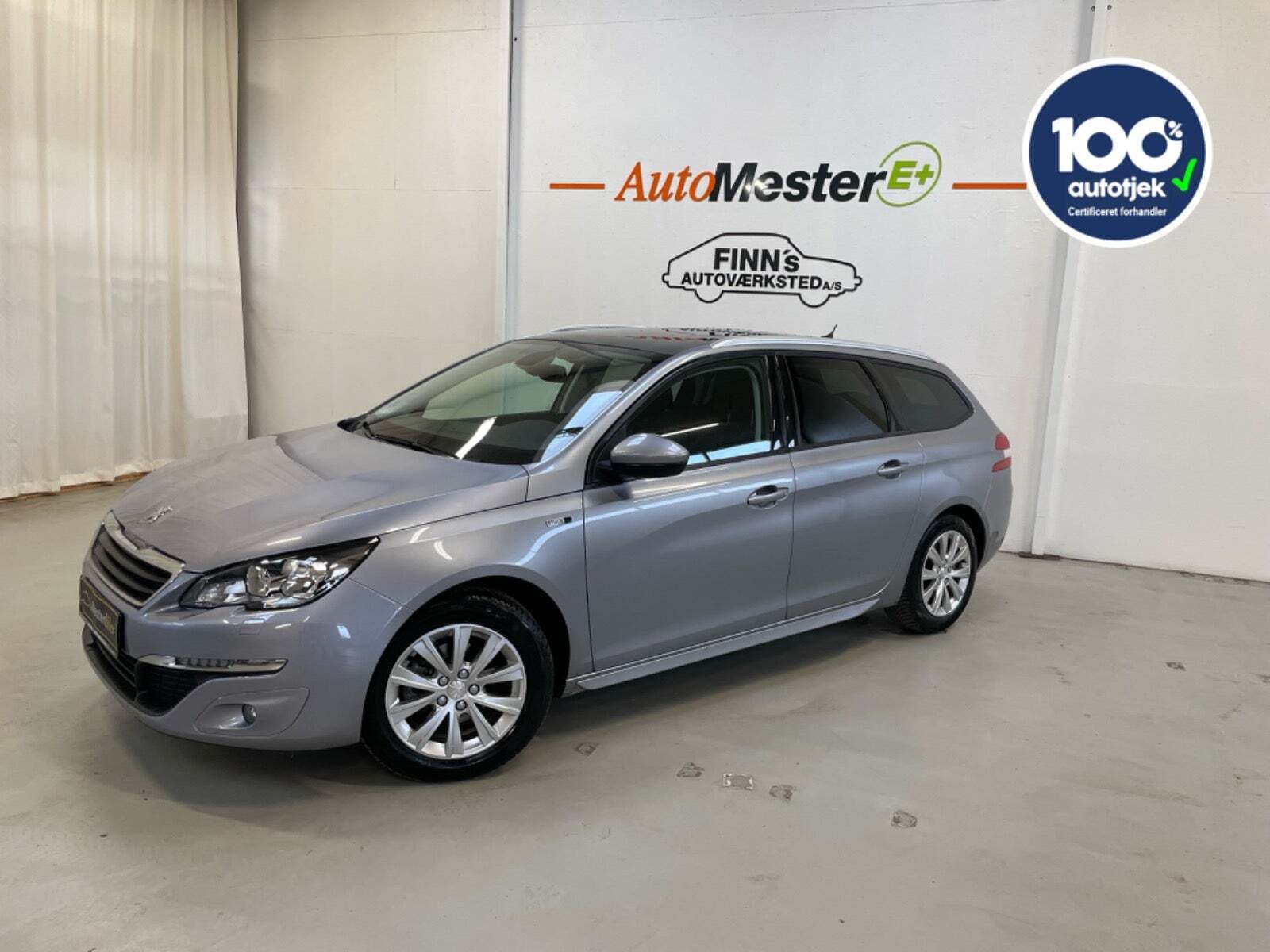 Grå Peugeot 308 fra 2017