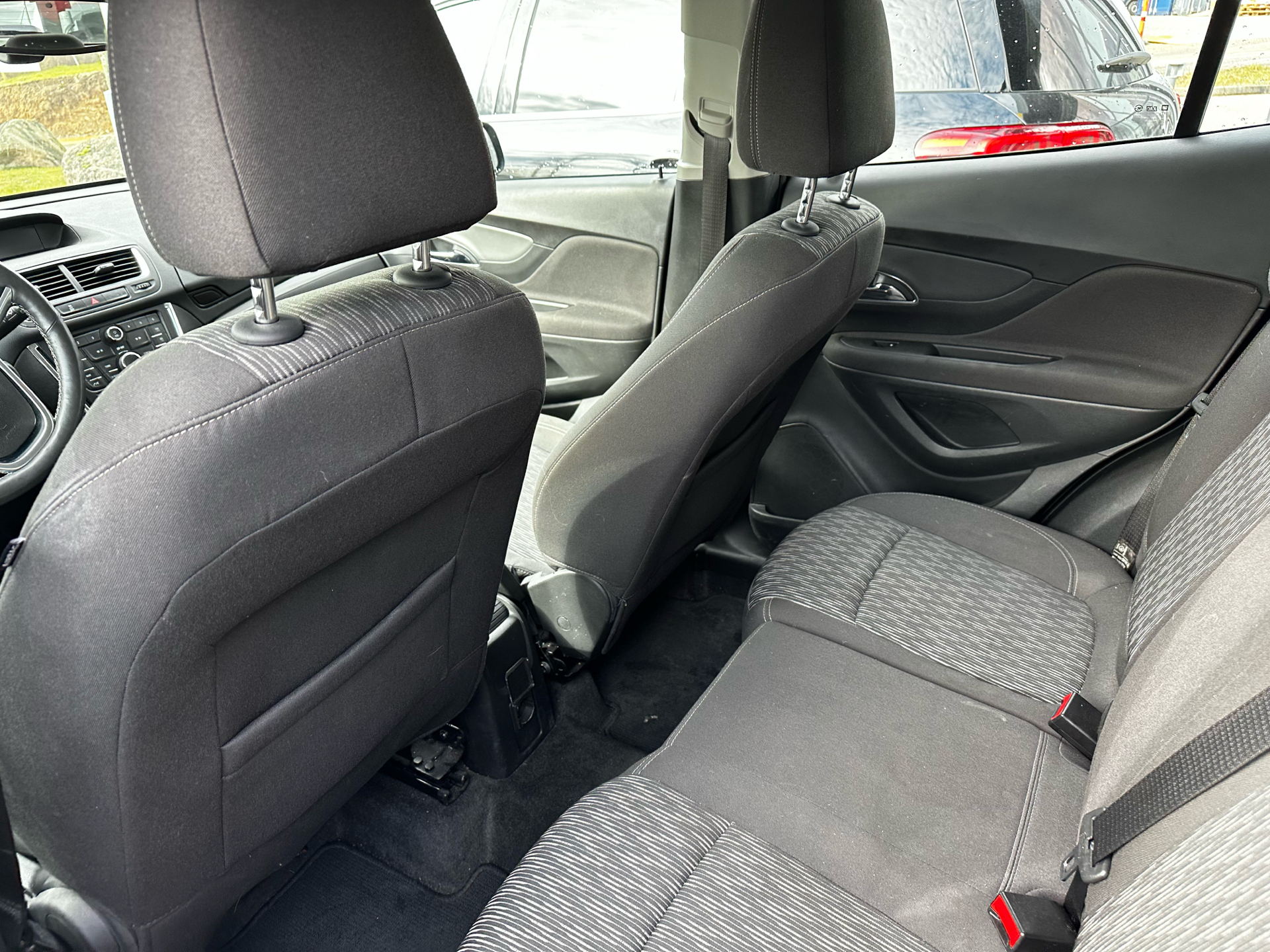 Sort Opel Mokka fra 2014