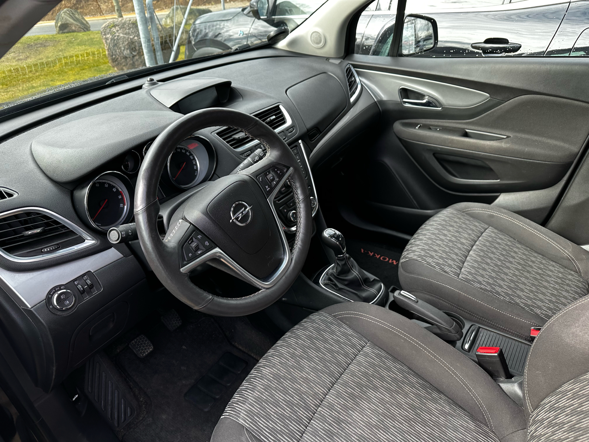 Sort Opel Mokka fra 2014