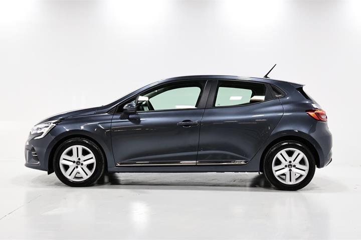 Grå Renault Clio fra 2022