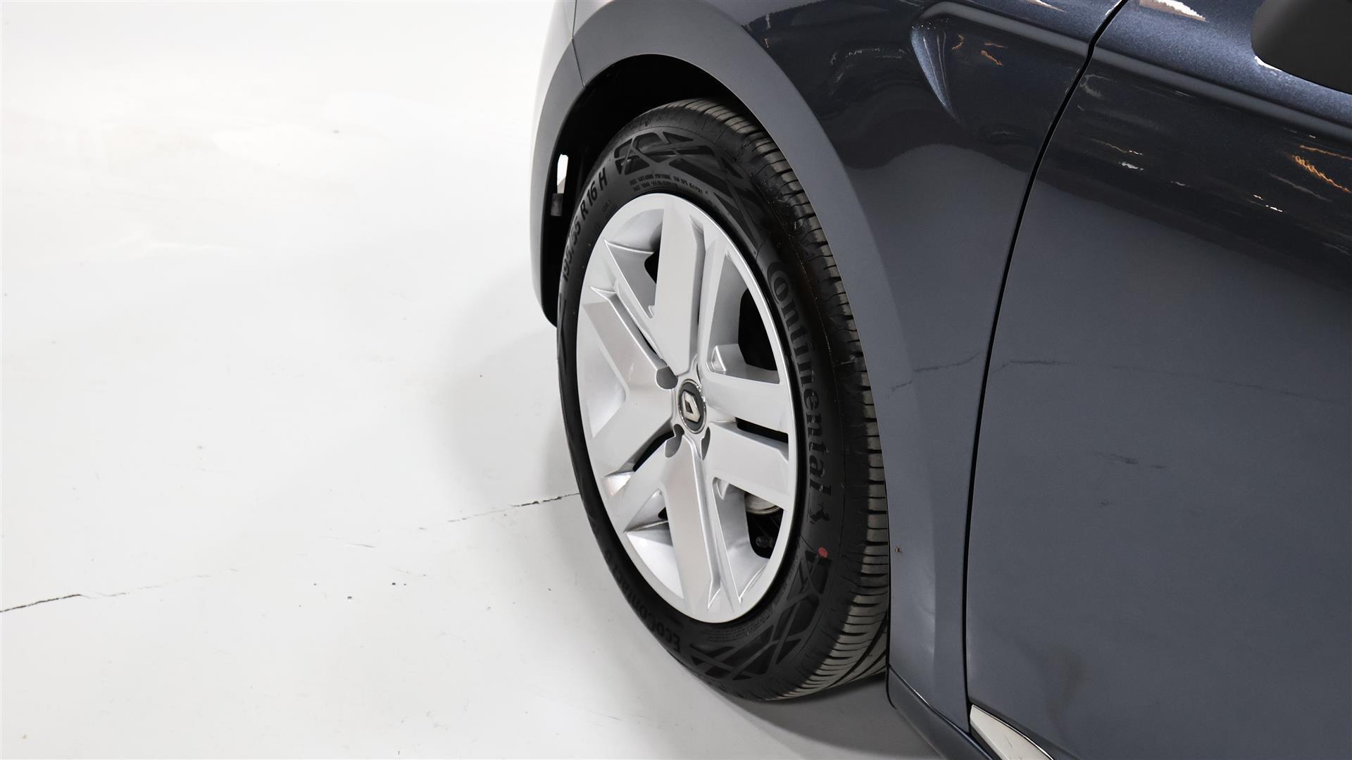 Grå Renault Clio fra 2022