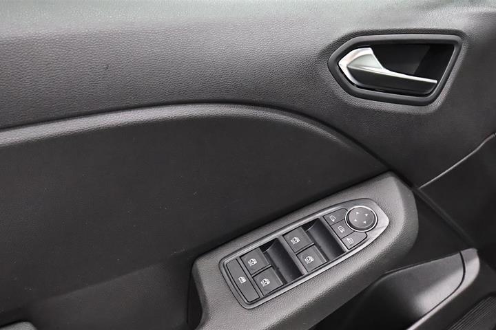Grå Renault Clio fra 2022