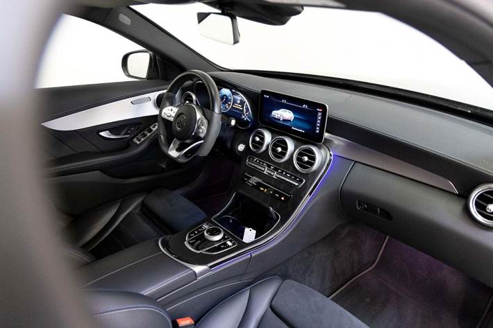 Sort Mercedes C300 e fra 2021