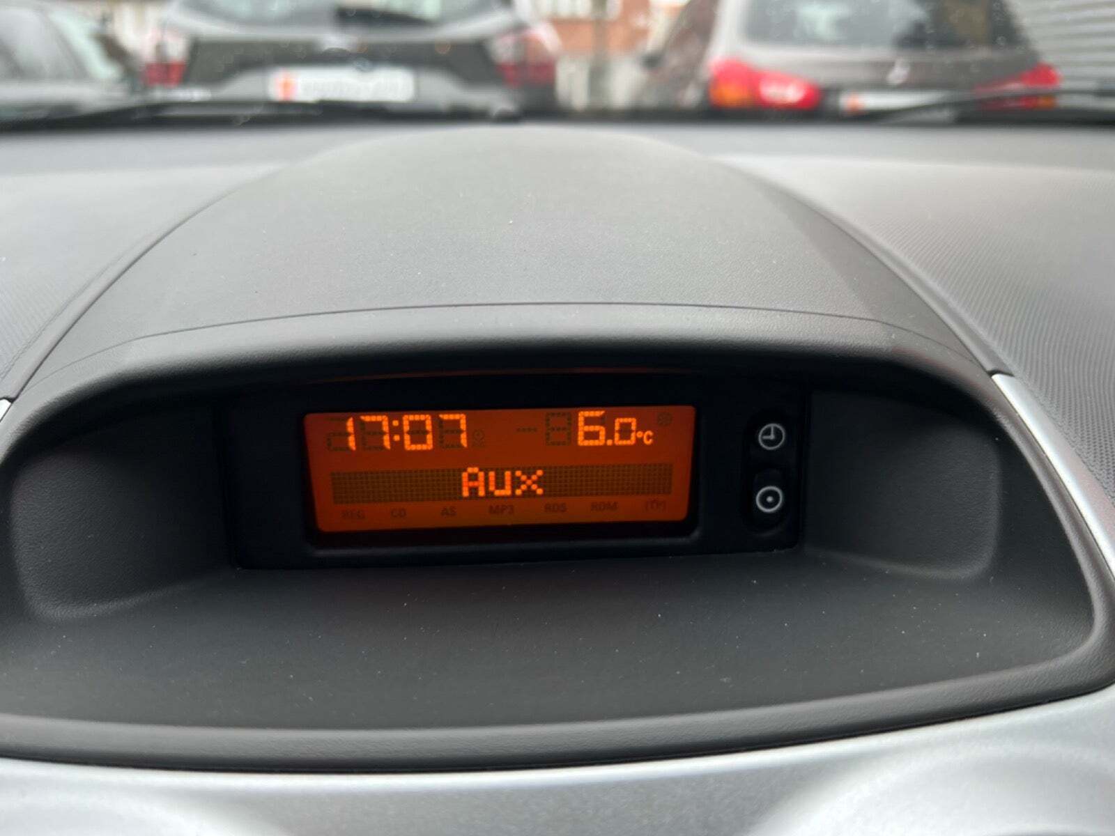 Blå Opel Corsa fra 2014