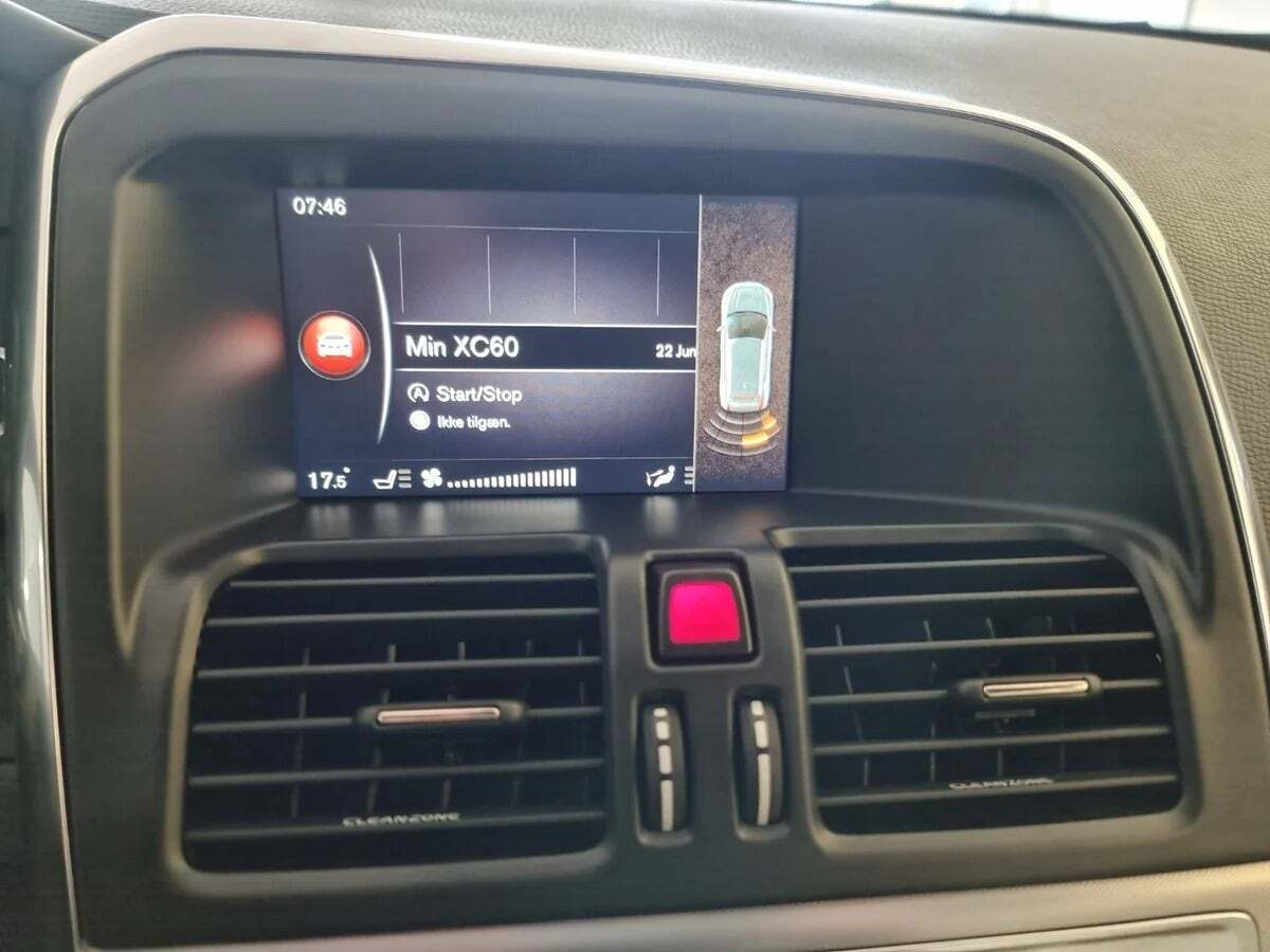 Grå Volvo XC60 fra 2017