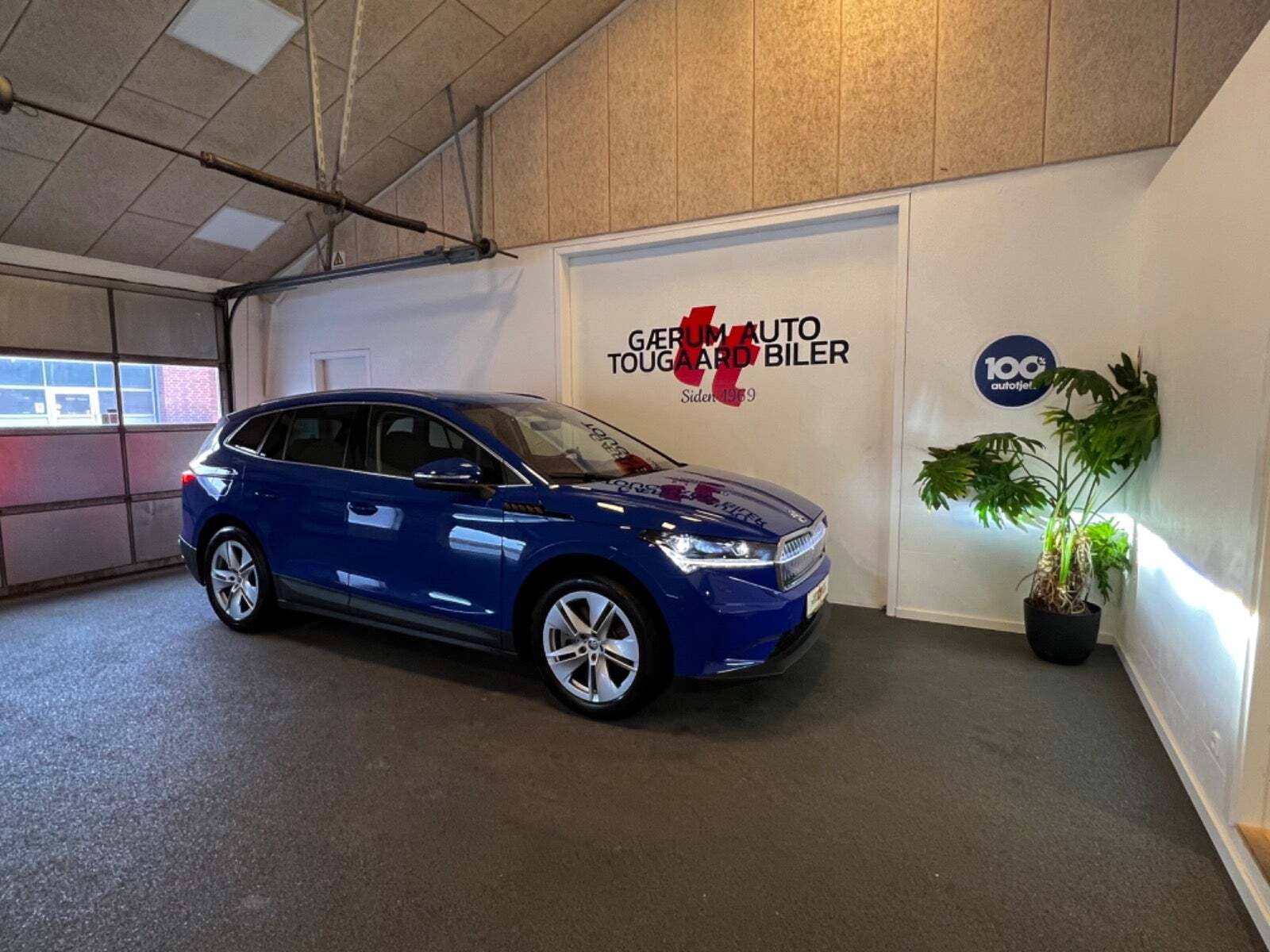 Blå Skoda Enyaq fra 2022