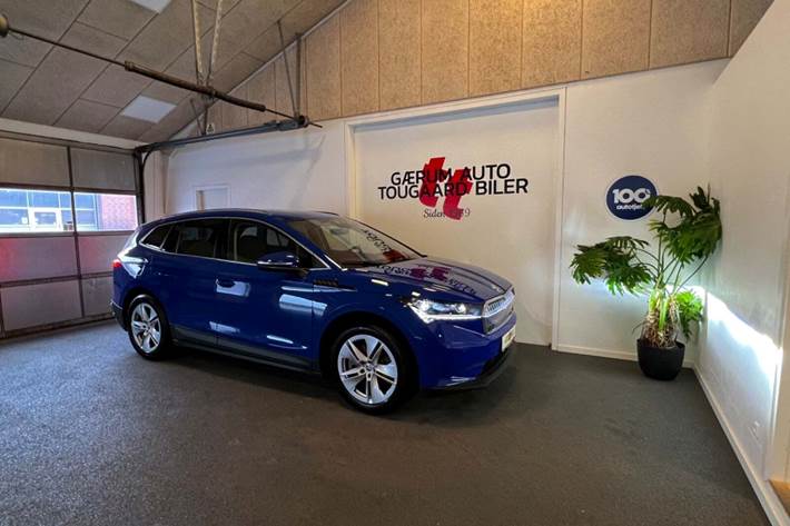 Blå Skoda Enyaq fra 2022